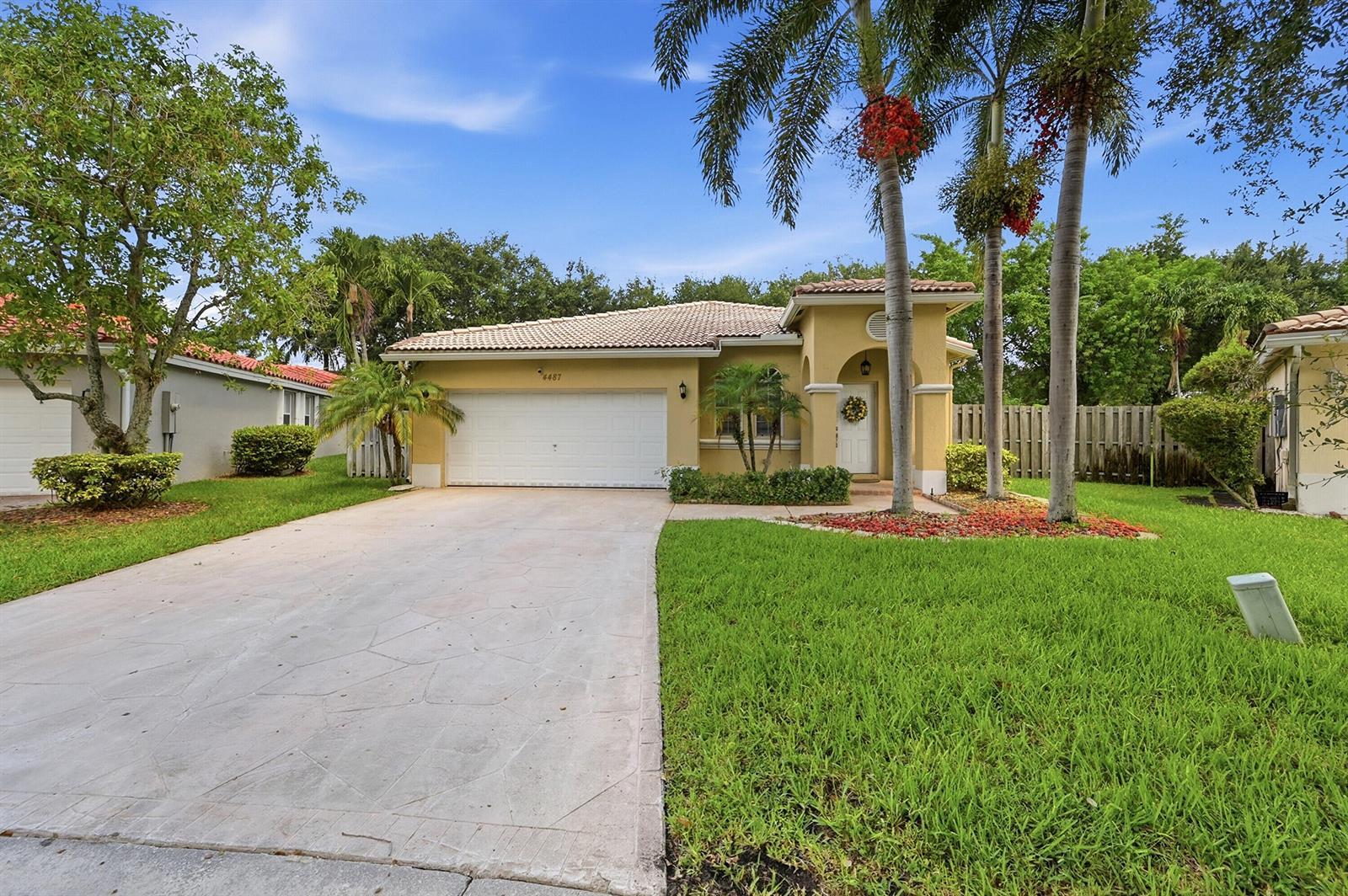 4487 NW 45th Terrace, Coconut Creek FL 33073 photo 2