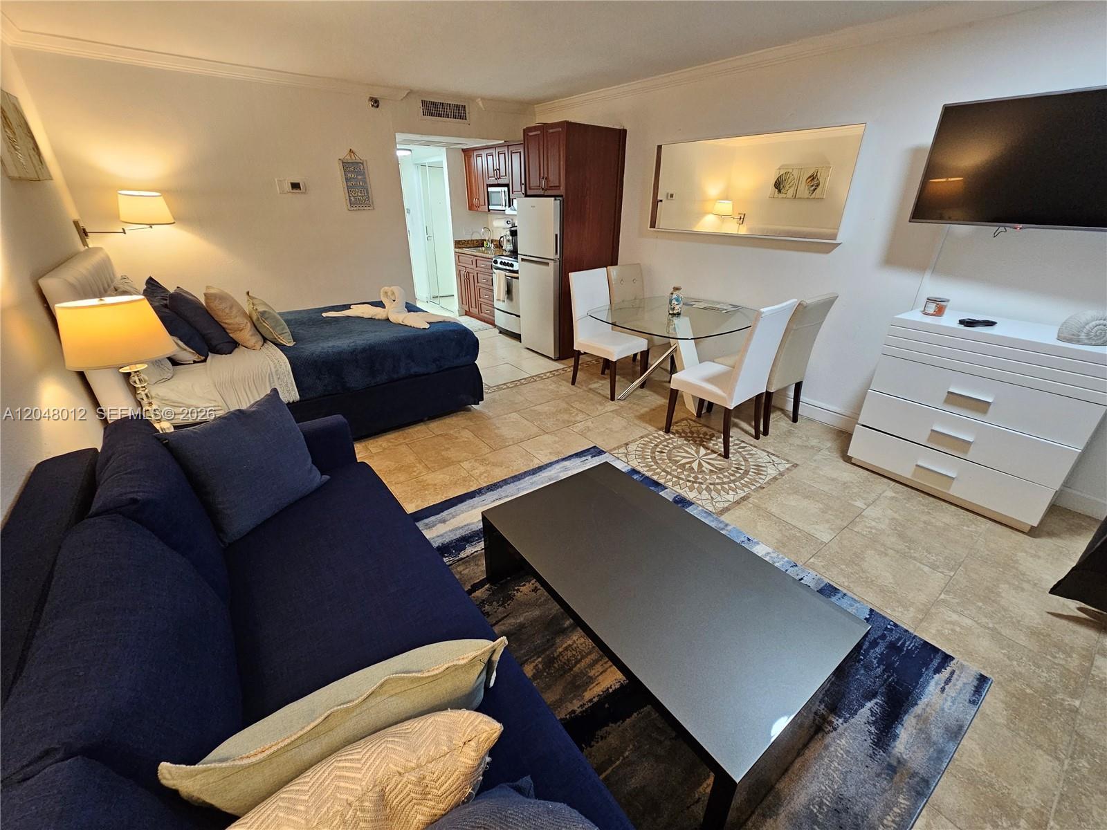 19201 Collins Ave # 246, Sunny Isles Beach FL 33160 photo 4