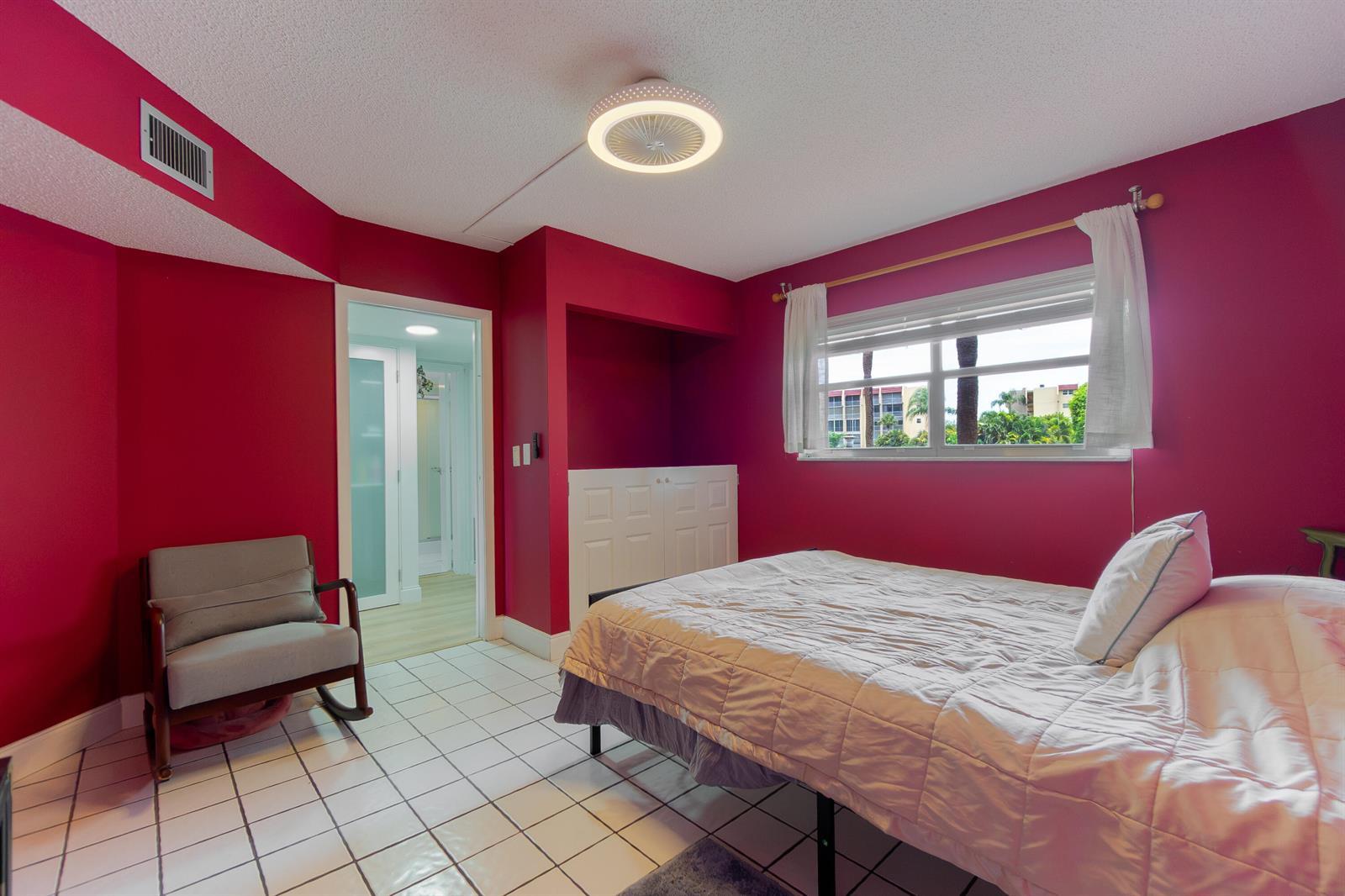3661 Via Poinciana # 211, Lake Worth FL 33467 photo 5