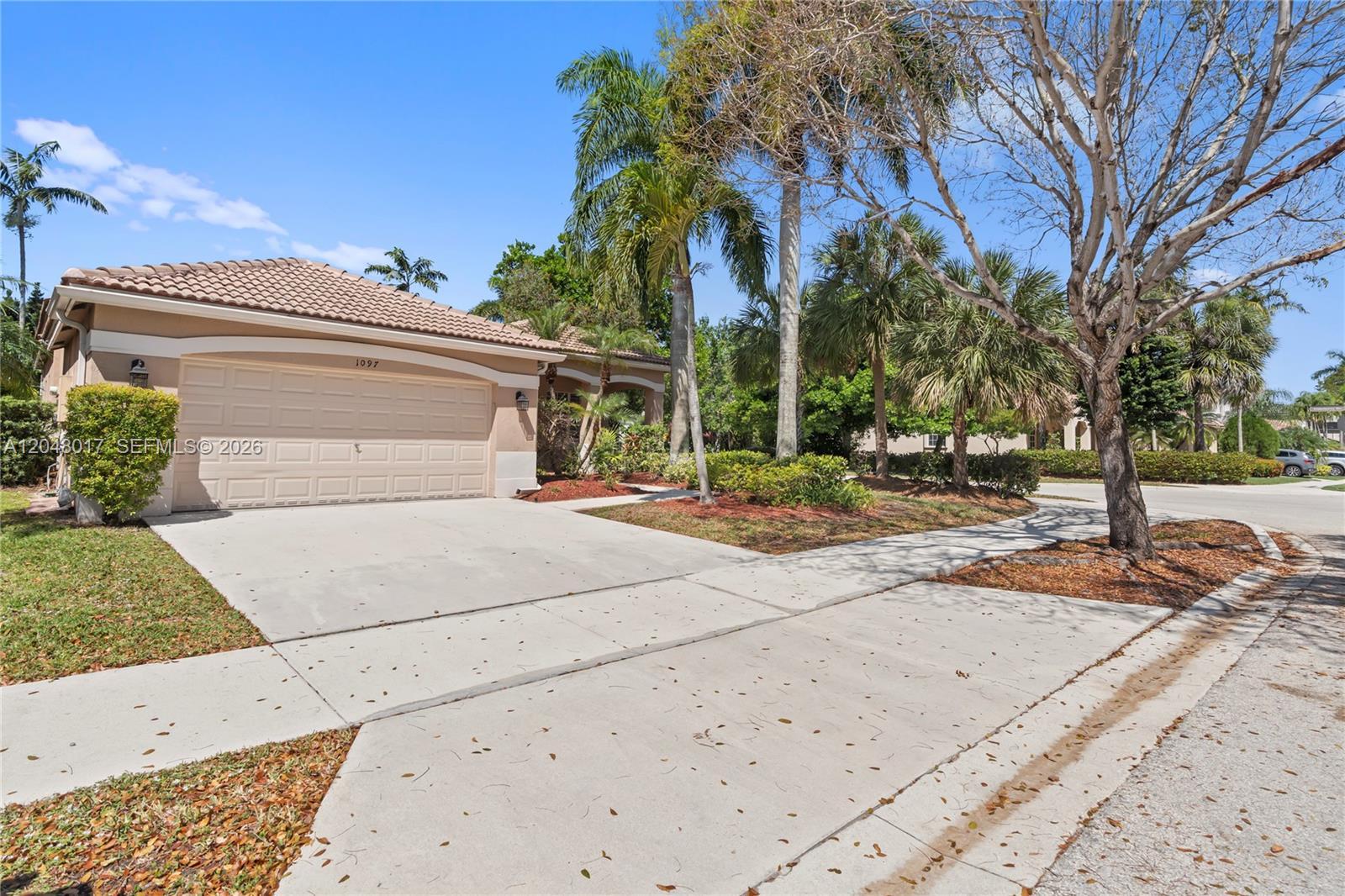1097 Allamanda Way, Weston FL 33327 photo 2