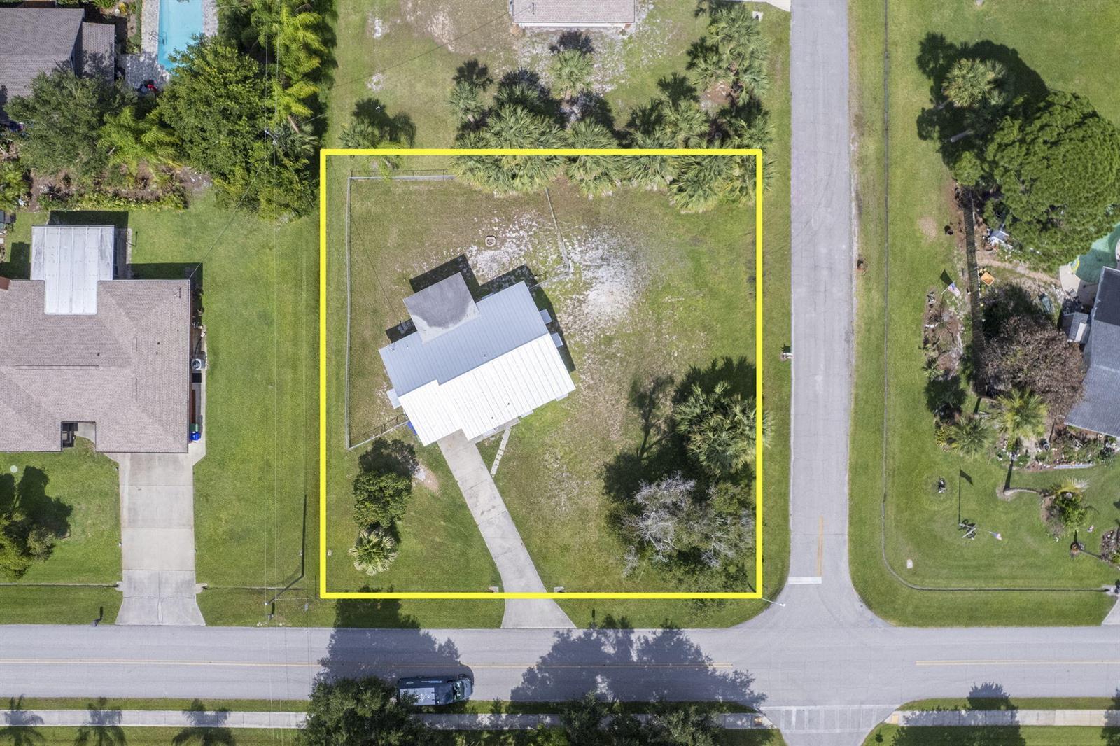 273 Easy Street, Sebastian FL 32958 photo 2