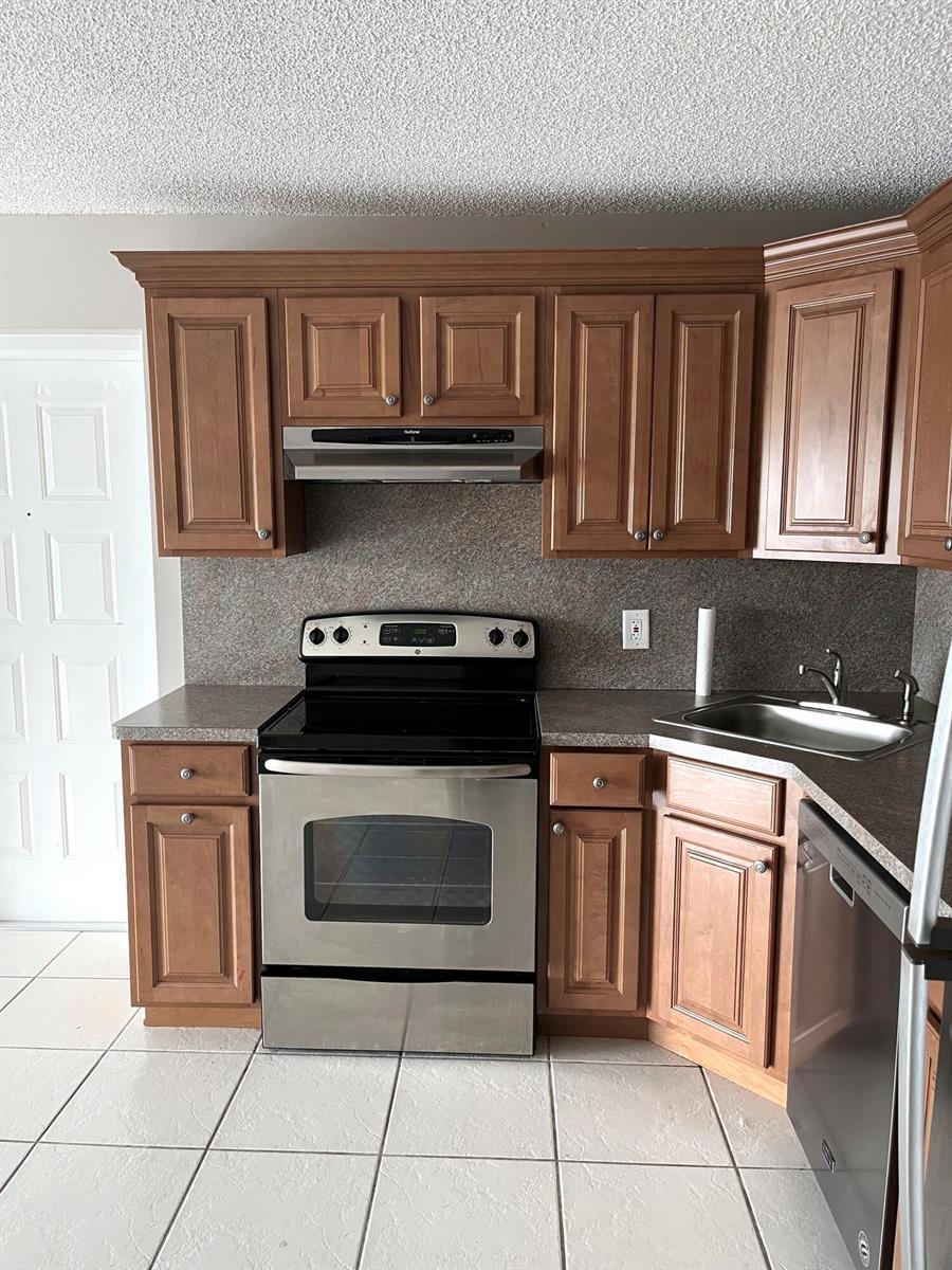 1108 Green Pine Boulevard # F3, West Palm Beach FL 33409 photo 5