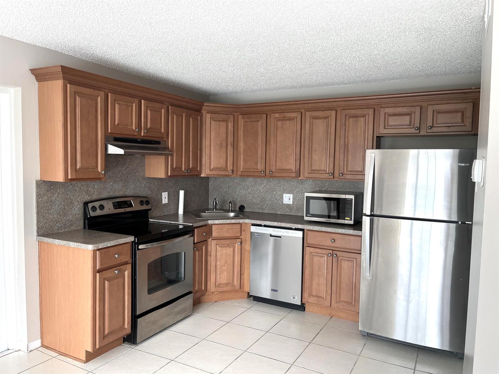 1108 Green Pine Boulevard # F3, West Palm Beach FL 33409 photo 4