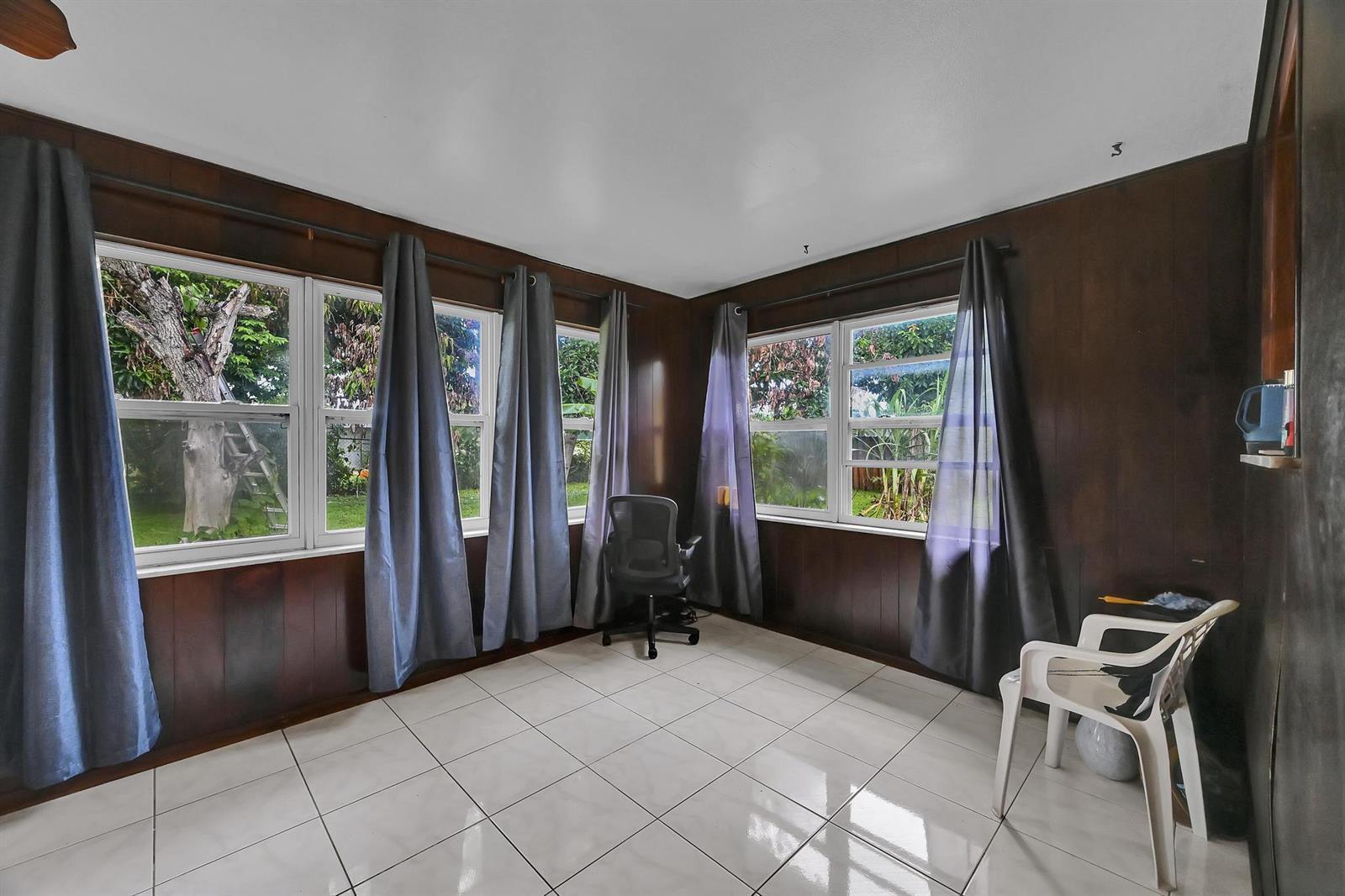 179 SE Soneto Court, Port St. Lucie FL 34983 photo 4