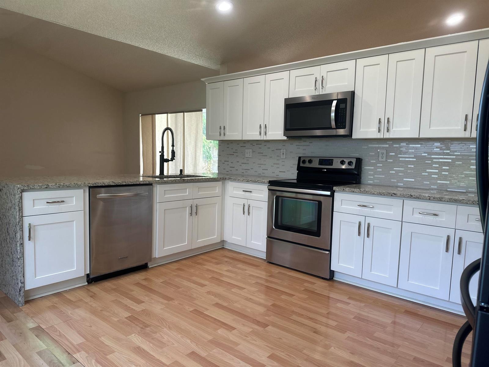 9825 NW 54th Place, Coral Springs FL 33076 photo 5