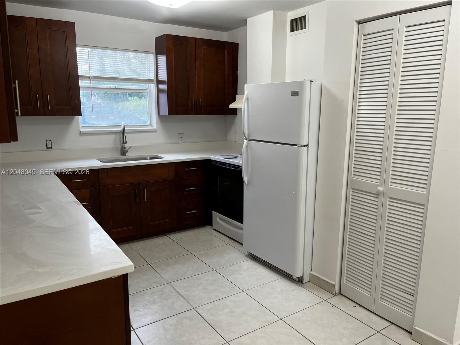181 NW 47th Ave # 9, Miami FL 33126 photo 3