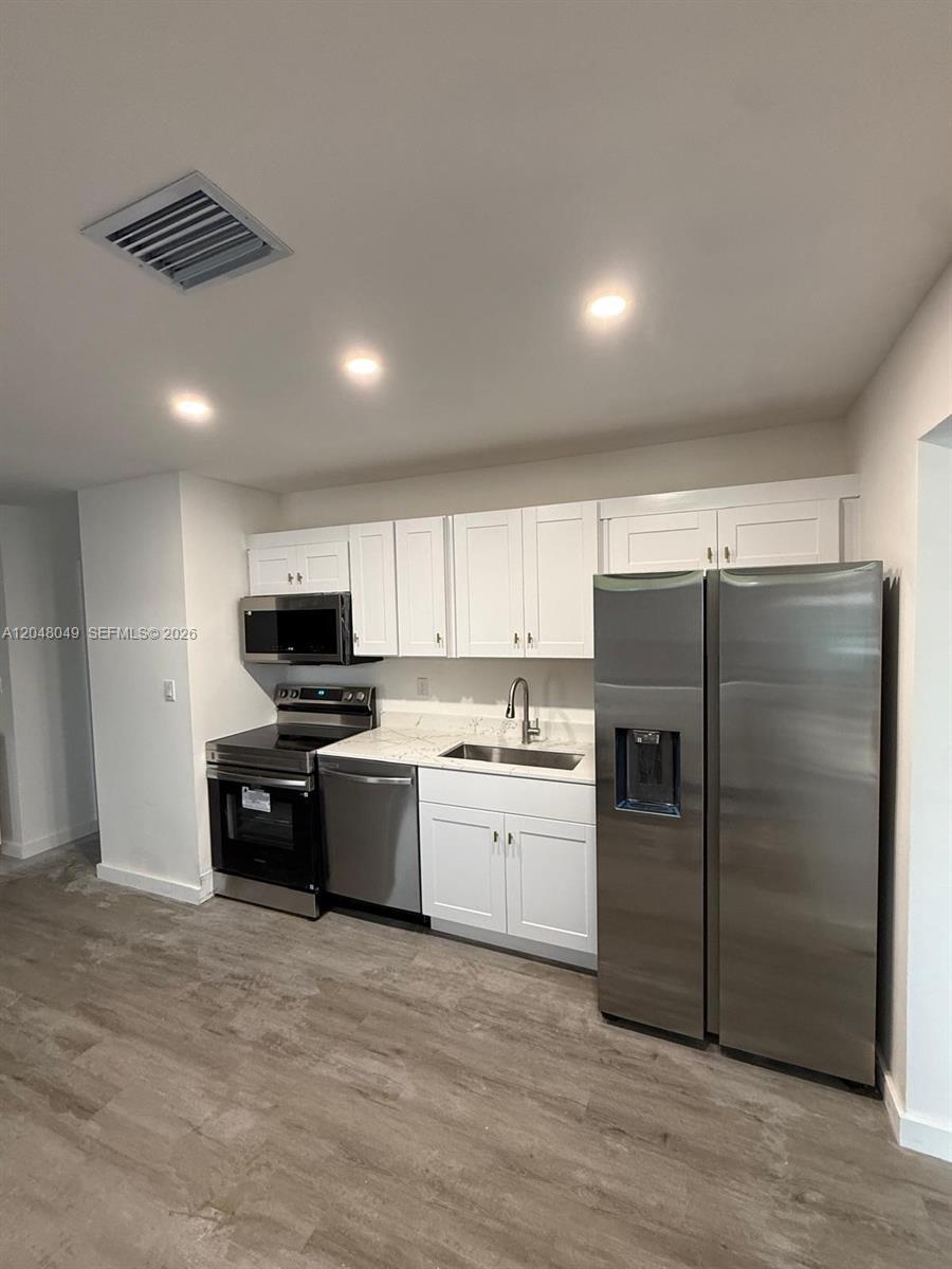 2530 NW 14th Ct, Fort Lauderdale FL 33311 photo 2