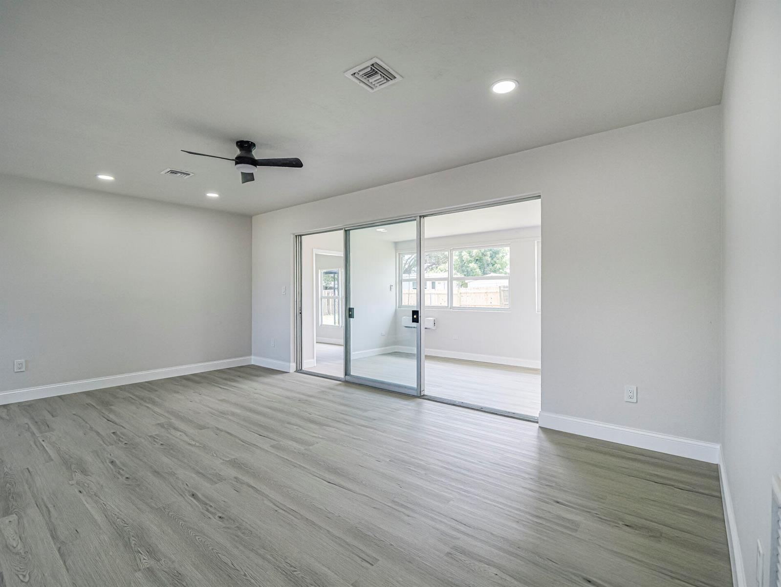 375 Manly Avenue, Sebastian FL 32958 photo 5