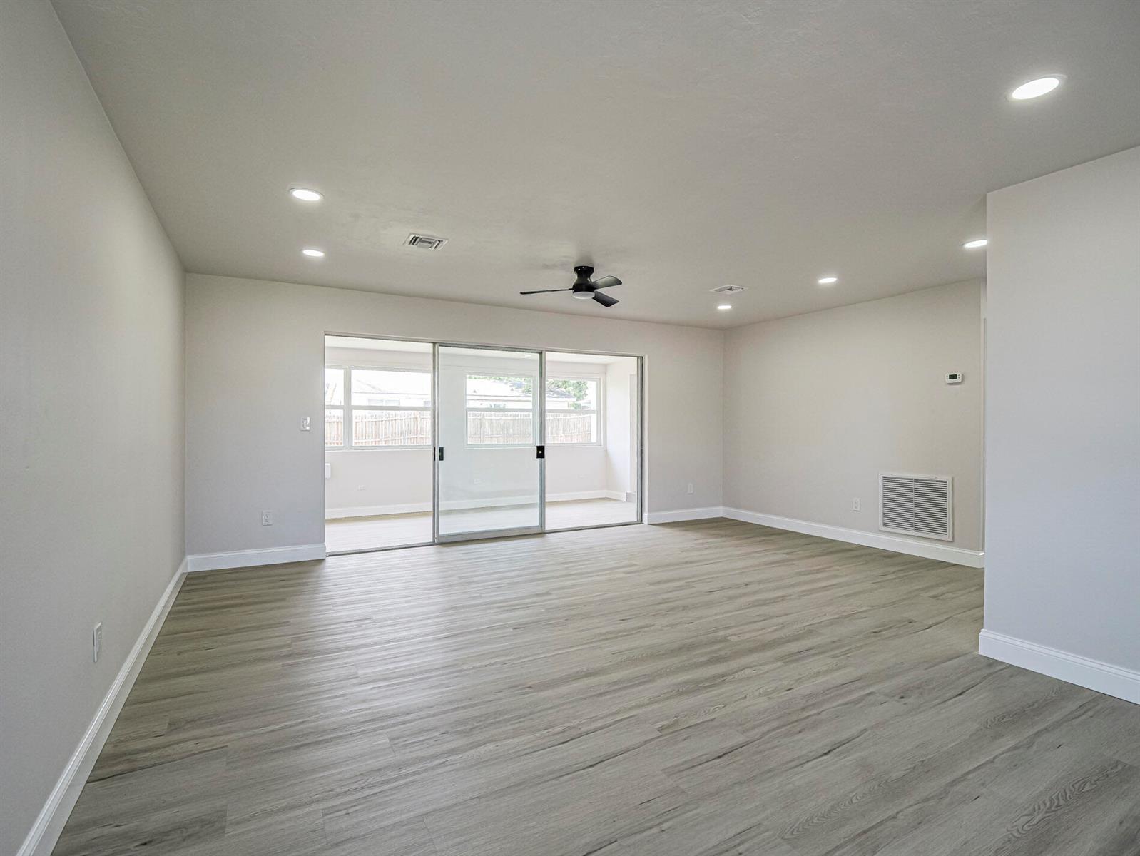 375 Manly Avenue, Sebastian FL 32958 photo 4