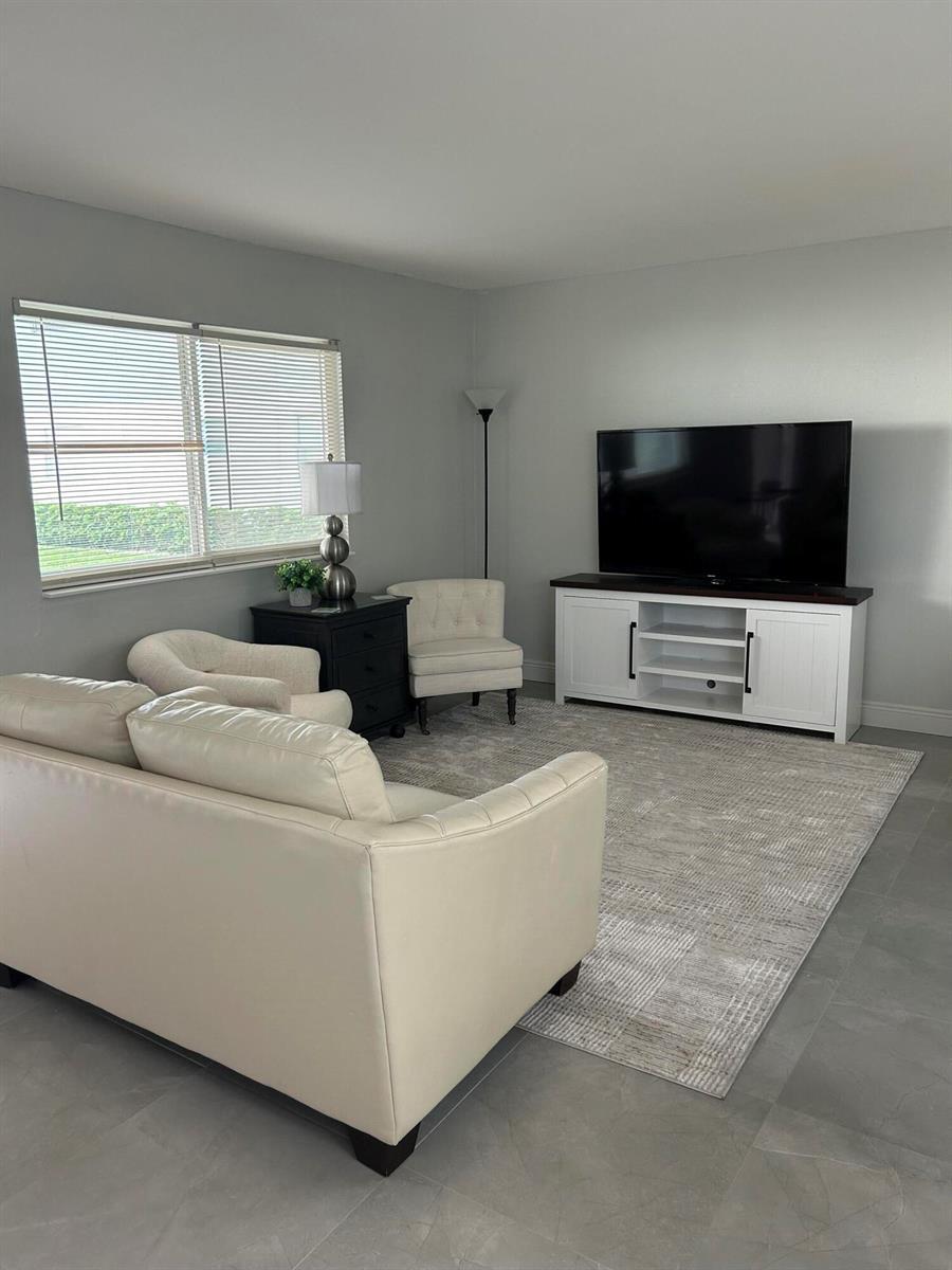 746 Flanders N, Delray Beach FL 33484