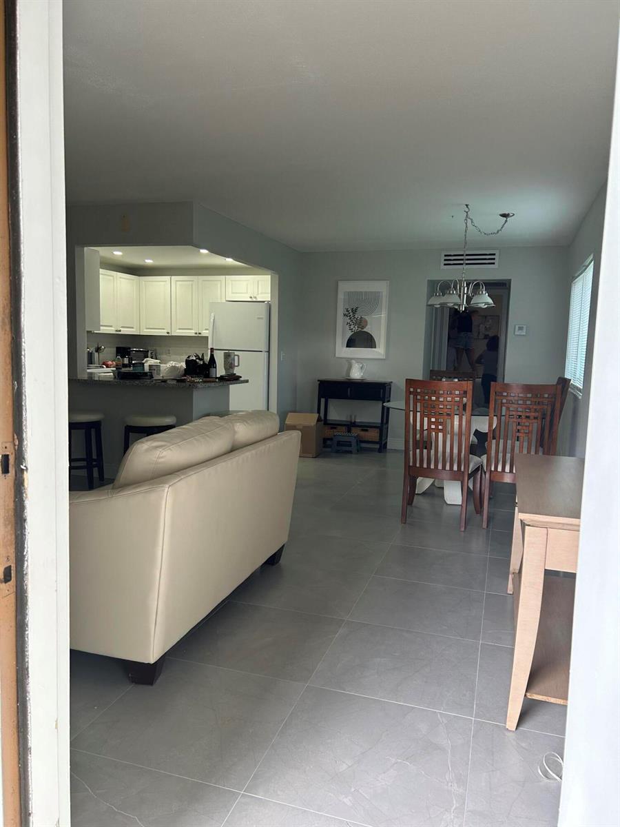 746 Flanders N, Delray Beach FL 33484 photo 4