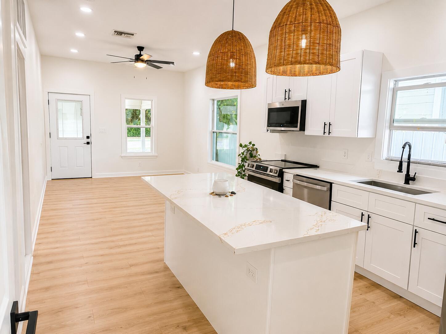 719 Tuscaloosa Street, West Palm Beach FL 33405 photo 4