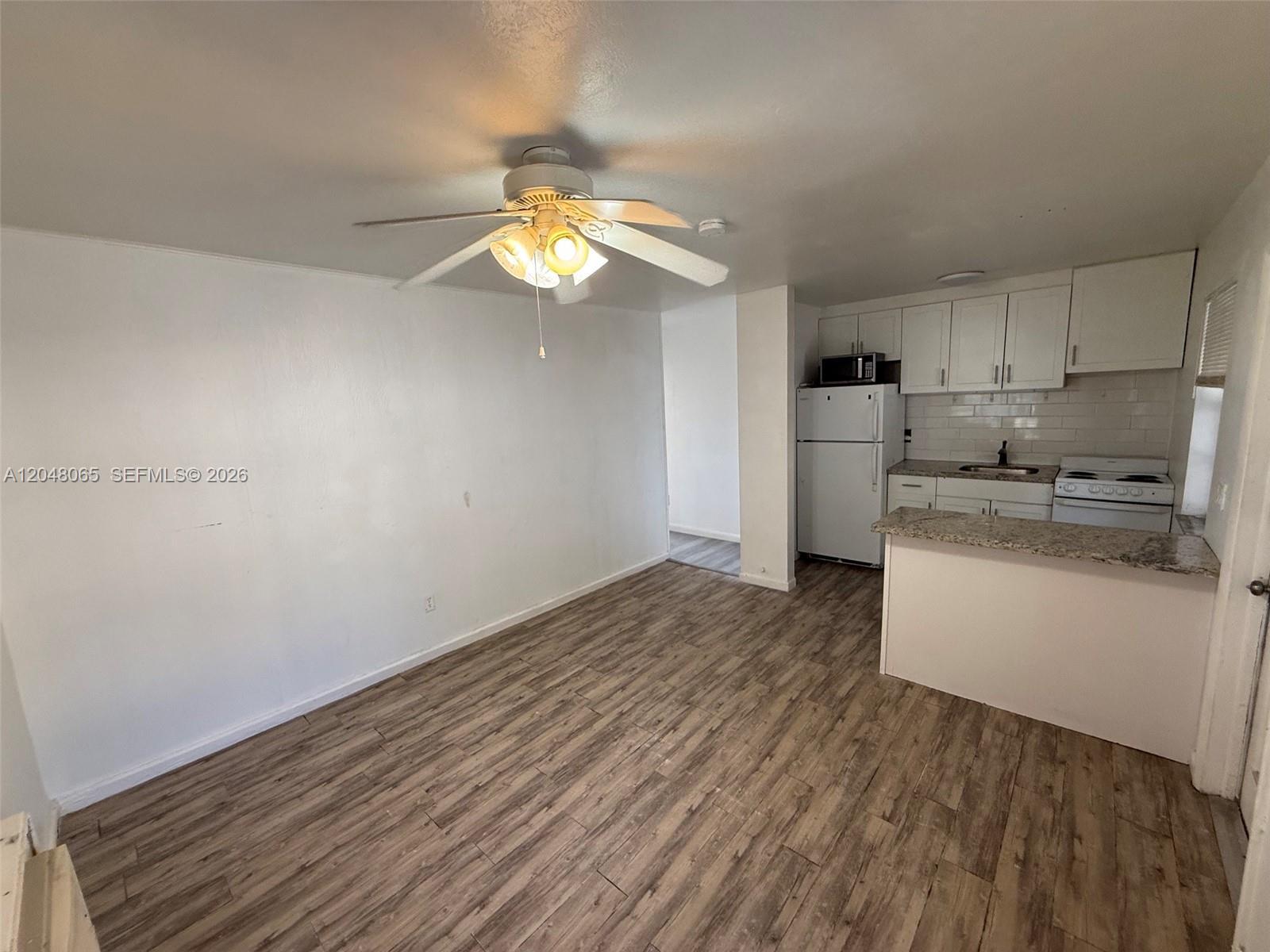 34 SW 5th St # 2, Hallandale Beach FL 33009 photo 3