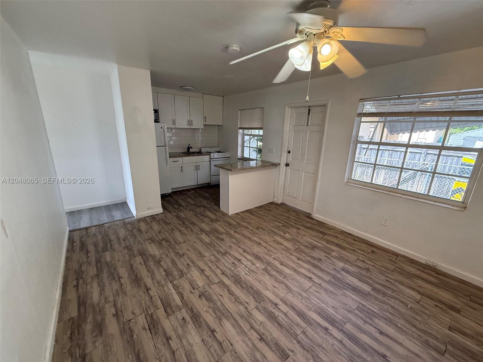 34 SW 5th St # 2, Hallandale Beach FL 33009 photo 4