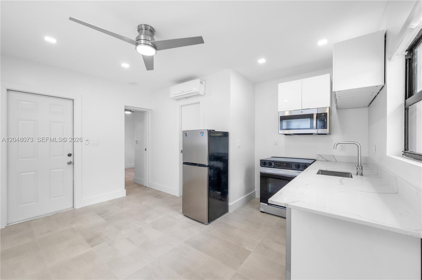 551 NE 26th St # 1, Wilton Manors FL 33305 photo 4