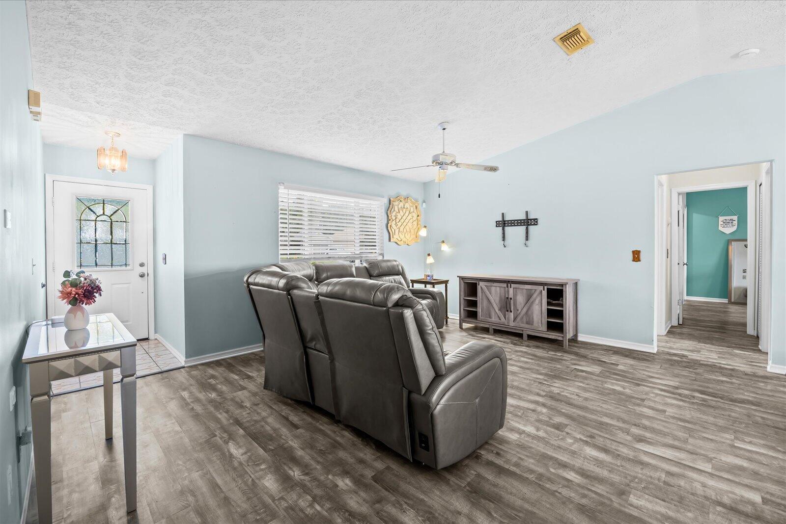 391 SW Duval Avenue, Port St. Lucie FL 34983 photo 3