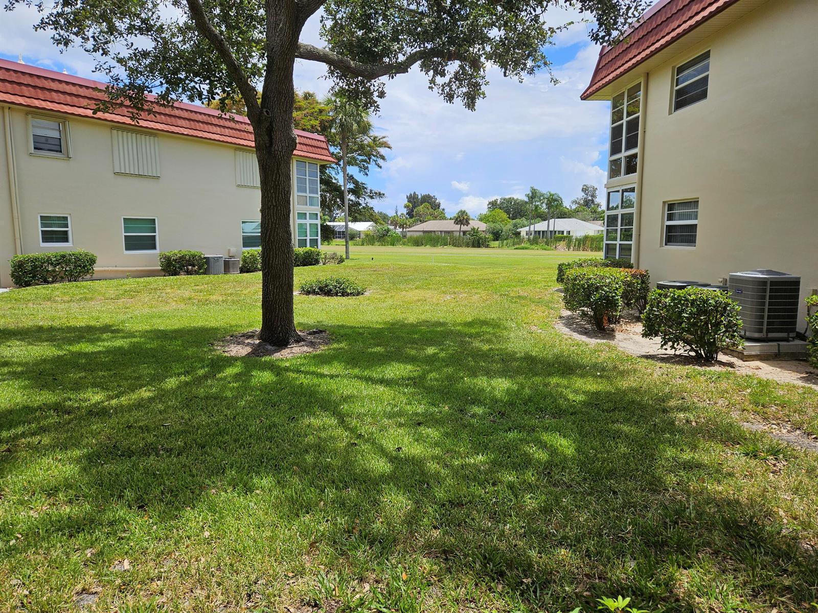 31 Pine Arbor Lane, Vero Beach FL 32962 photo 2