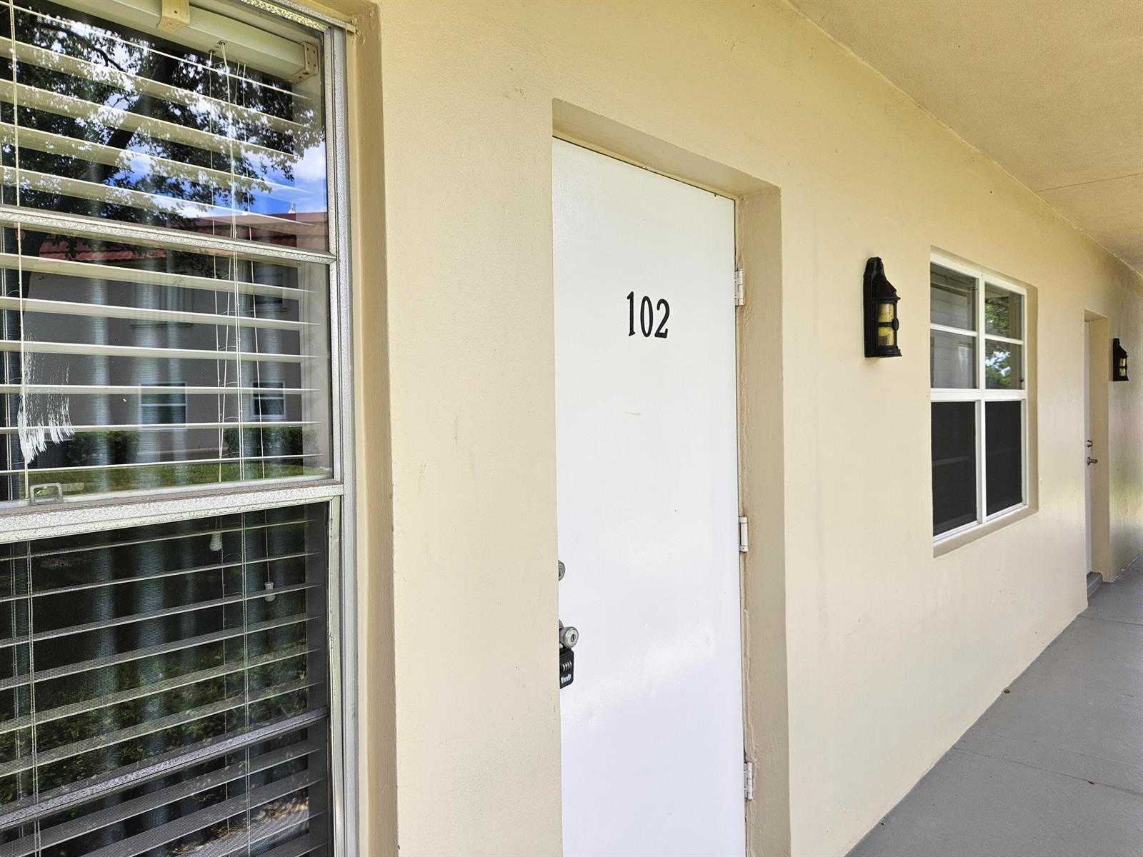 31 Pine Arbor Lane, Vero Beach FL 32962 photo 3