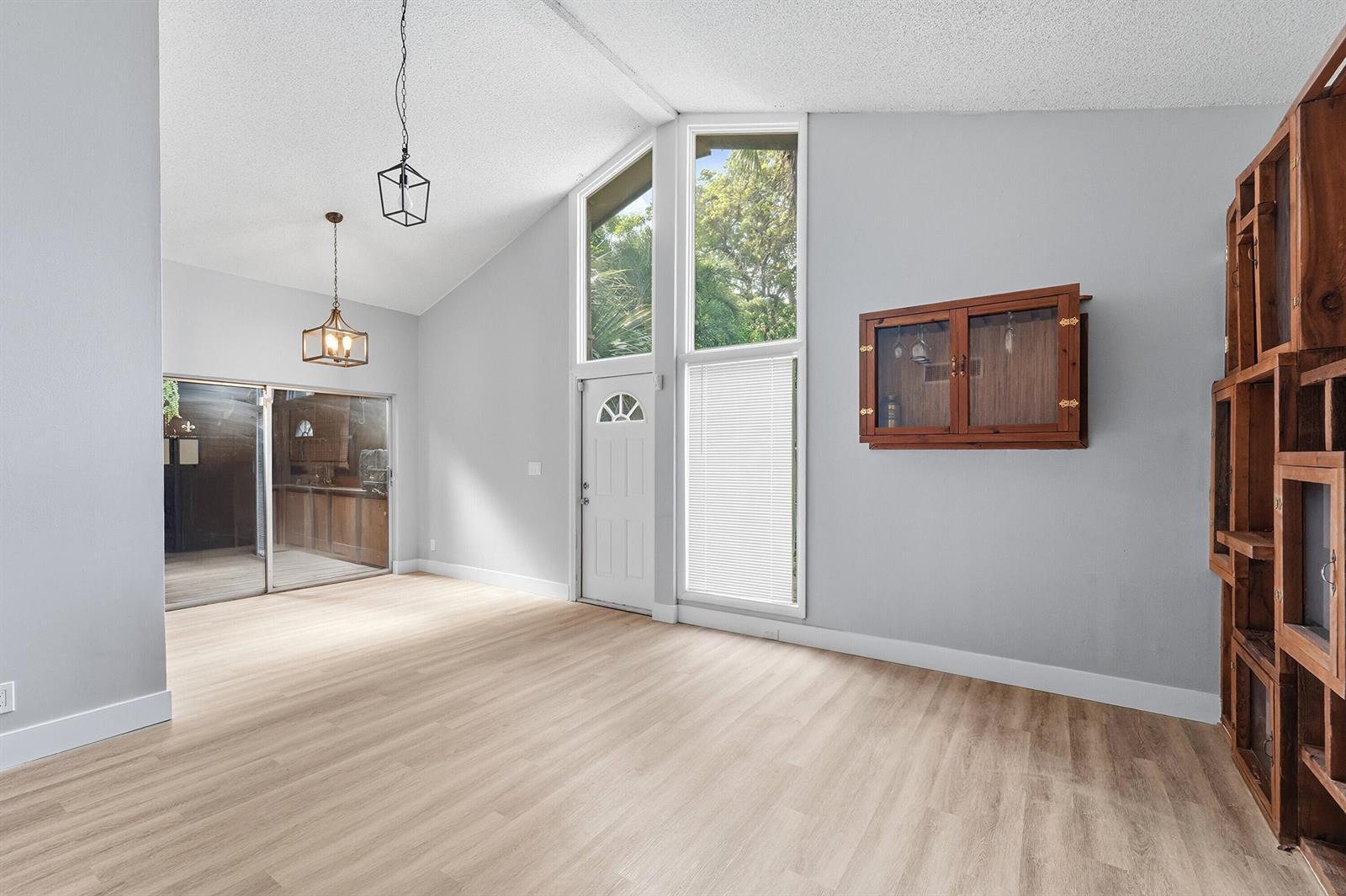 7241 W Sunrise Boulevard, Plantation FL 33313 photo 3