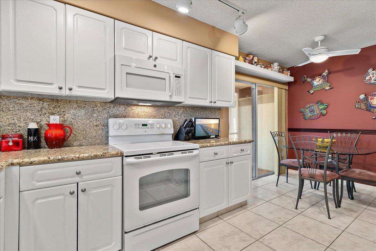 9927 Seacrest Circle # 102, Boynton Beach FL 33437 photo 2