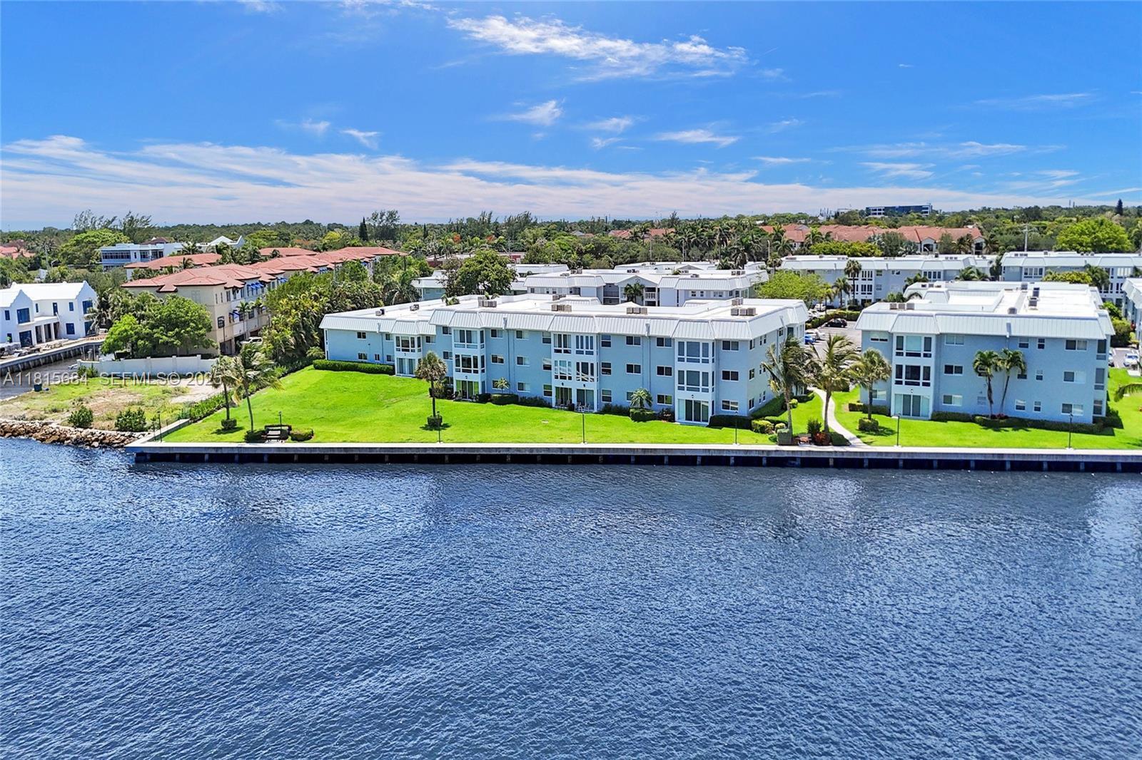 9 Colonial Club Drive # 305, Boynton Beach FL 33435 photo 2
