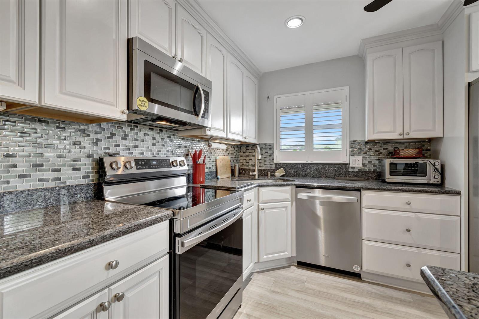 9 Colonial Club Drive # 305, Boynton Beach FL 33435 photo 5