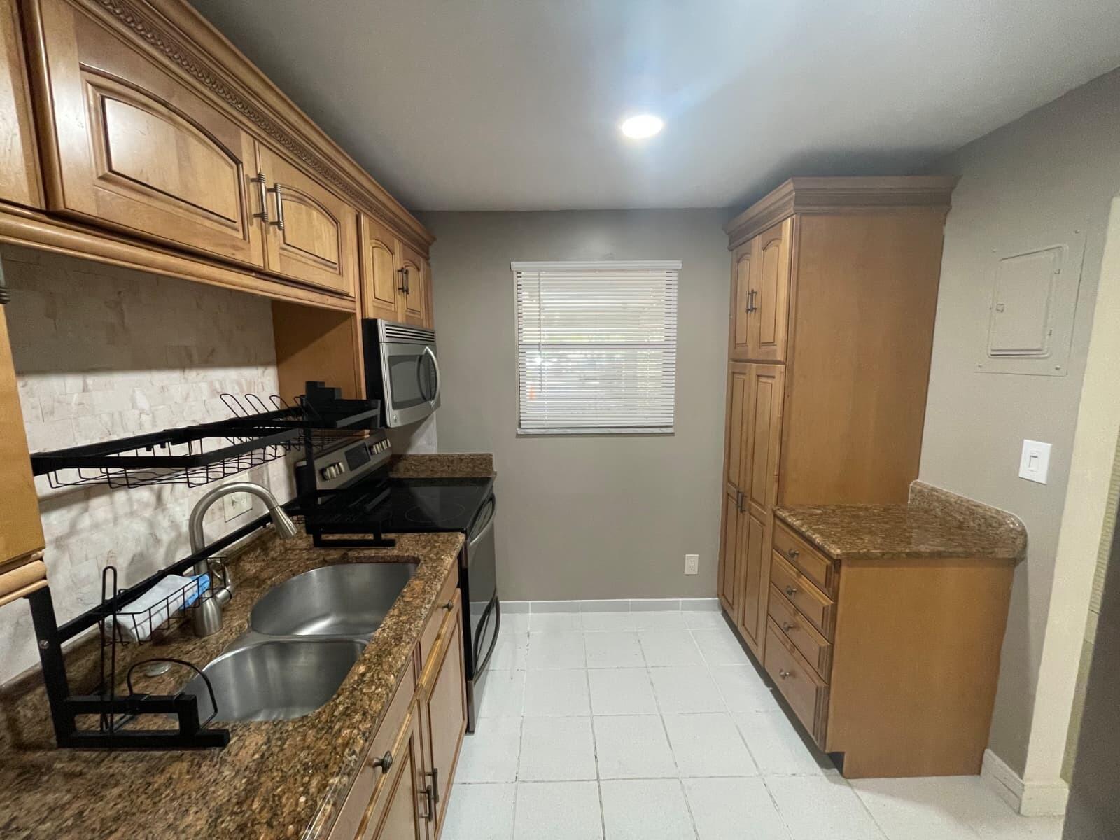 2322 S Cypress Bend Drive # 110, Pompano Beach FL 33069 photo 5