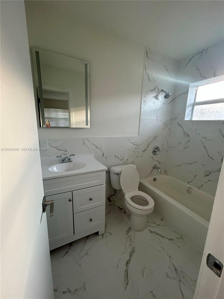 1119 NE 15th St # 4, Fort Lauderdale FL 33304 photo 5