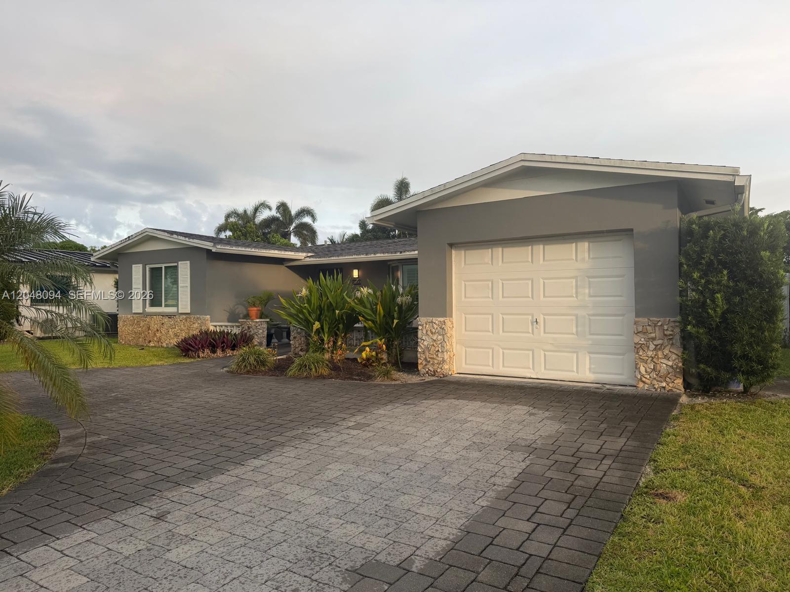 9100 NW 19th St, Pembroke Pines FL 33024 photo 5