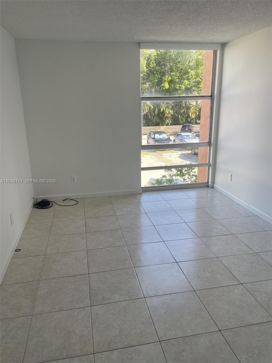 200 172nd St # 210, Sunny Isles Beach FL 33160 photo 3