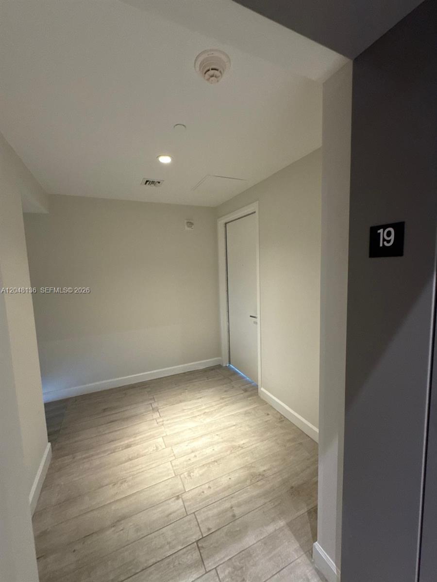 460 NE 28th St # 1907, Miami FL 33137 photo 2
