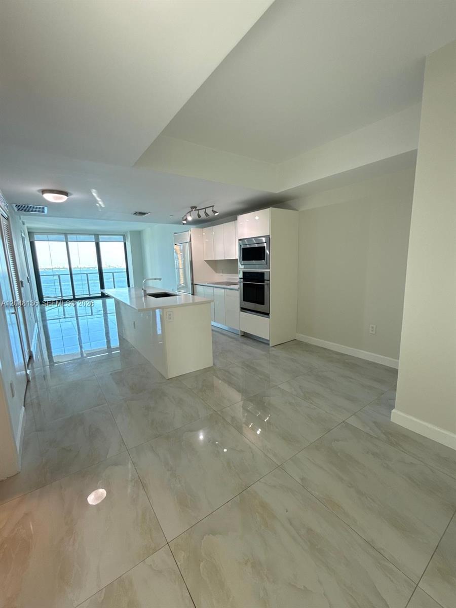 460 NE 28th St # 1907, Miami FL 33137 photo 3