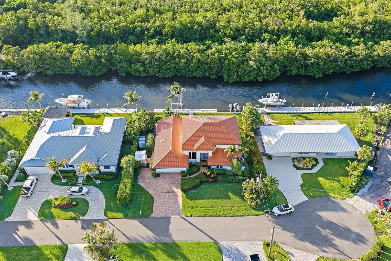 8565 SE Palm Street, Hobe Sound FL 33455 photo 3