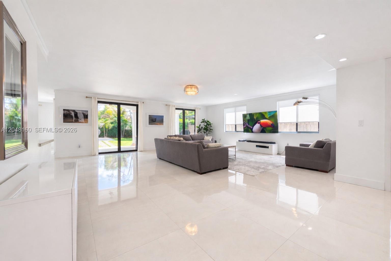 471 SW 30th Rd, Miami FL 33129 photo 4