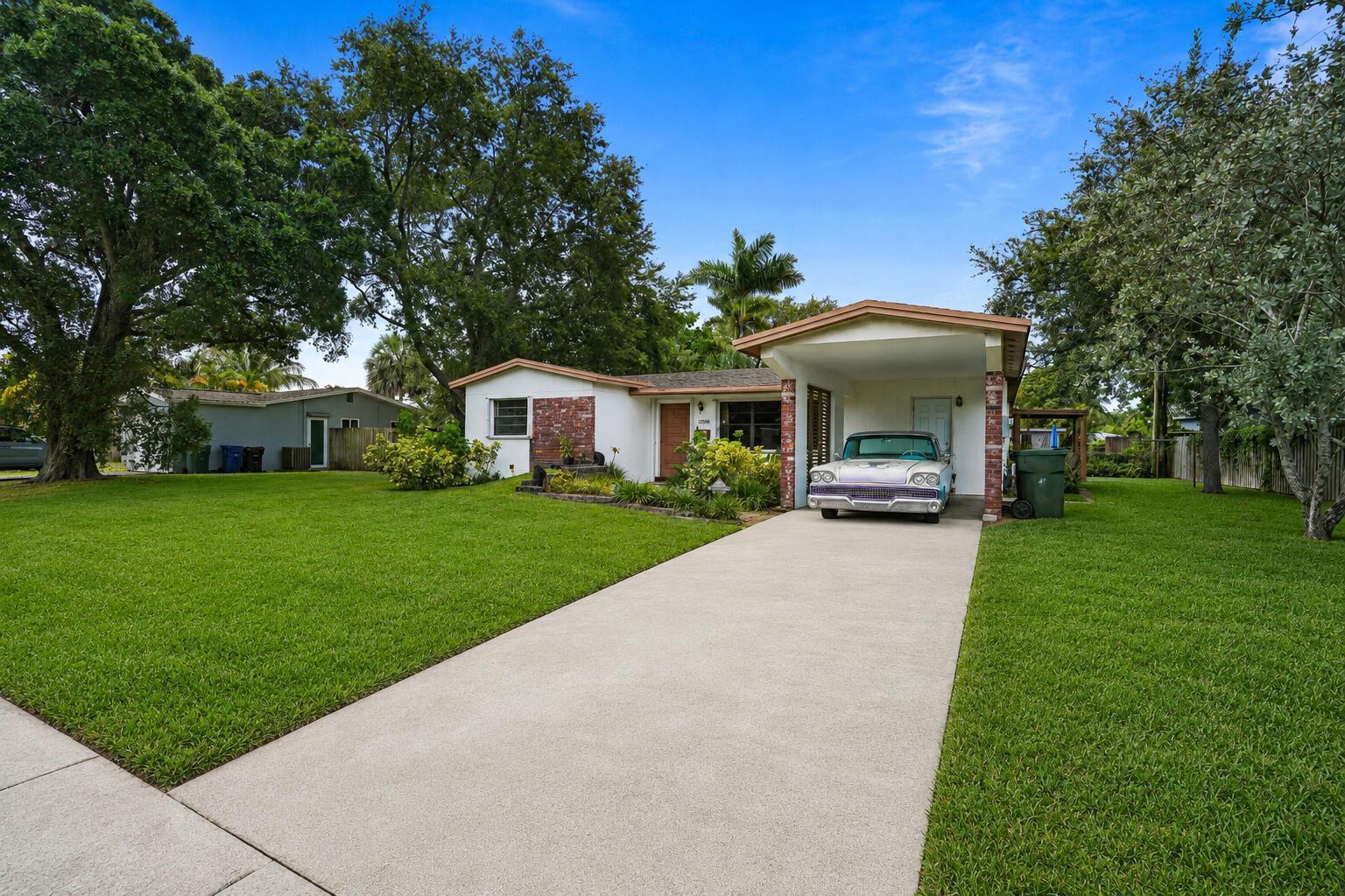3358 SW 16th Court, Fort Lauderdale FL 33068 photo 2