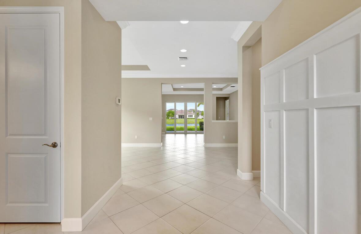 15684 Goldfinch Circle, FL 33470 photo 2