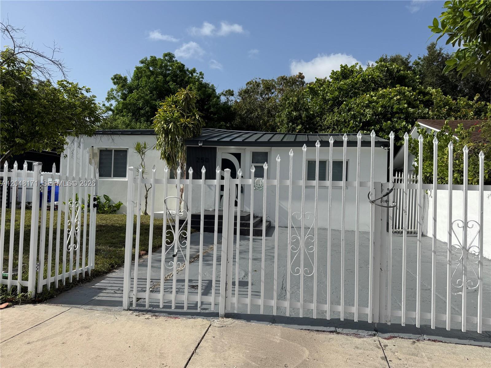 250 NW 45 ST, Miami FL 33127 photo 5