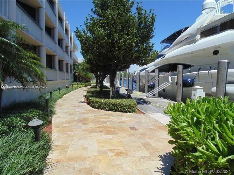 19707 Turnberry Way # 23F, Aventura FL 33180 photo 2