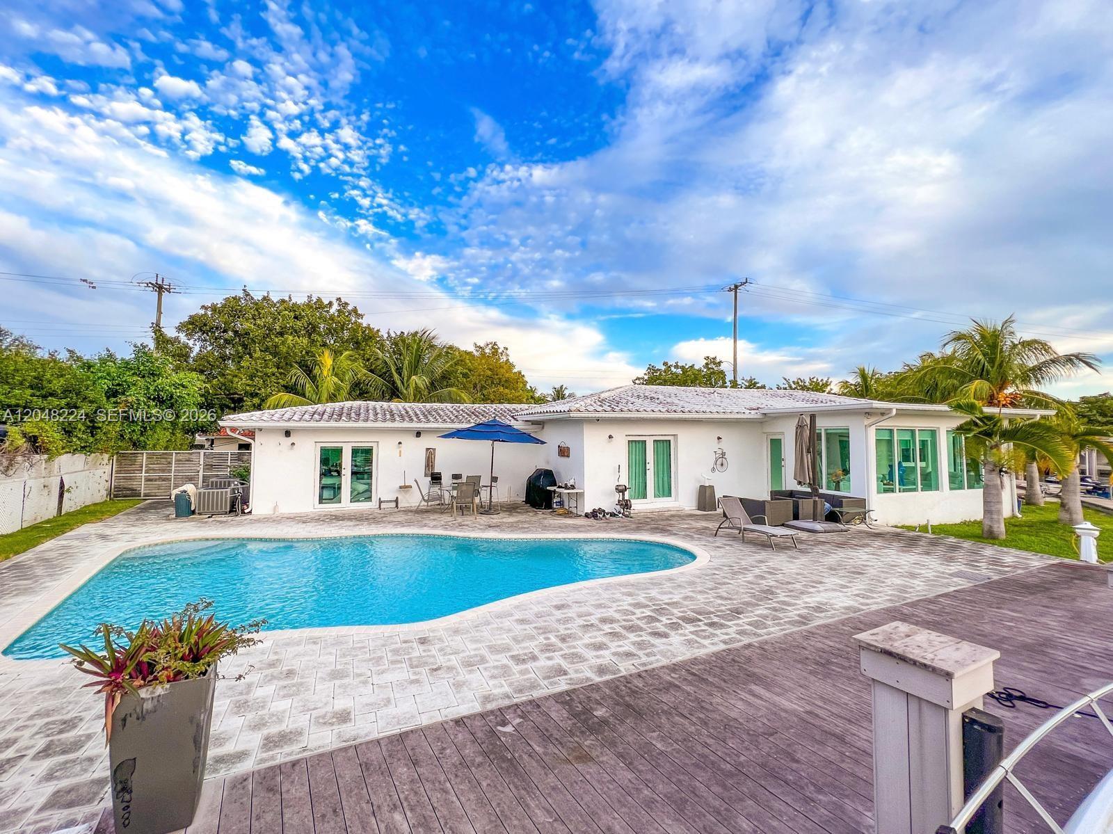 North Miami, FL 33181 photo 3