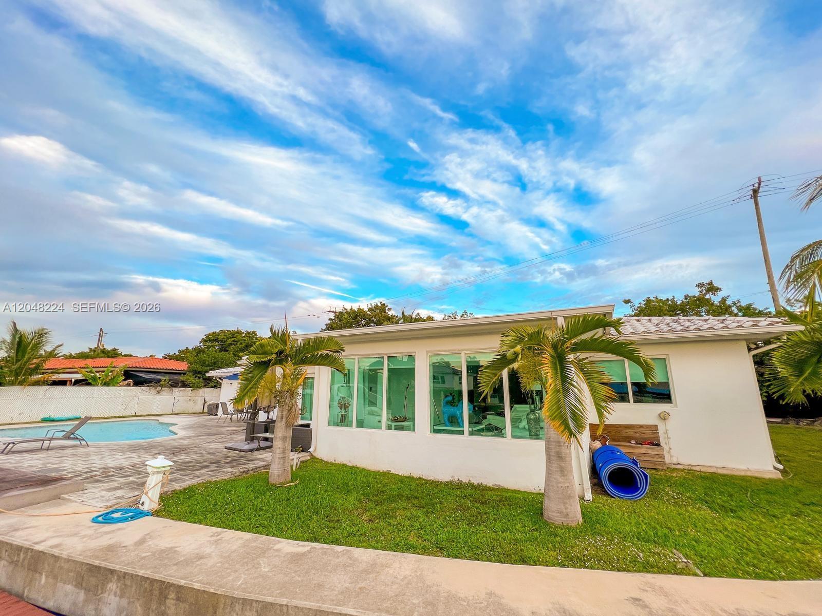 North Miami, FL 33181 photo 5
