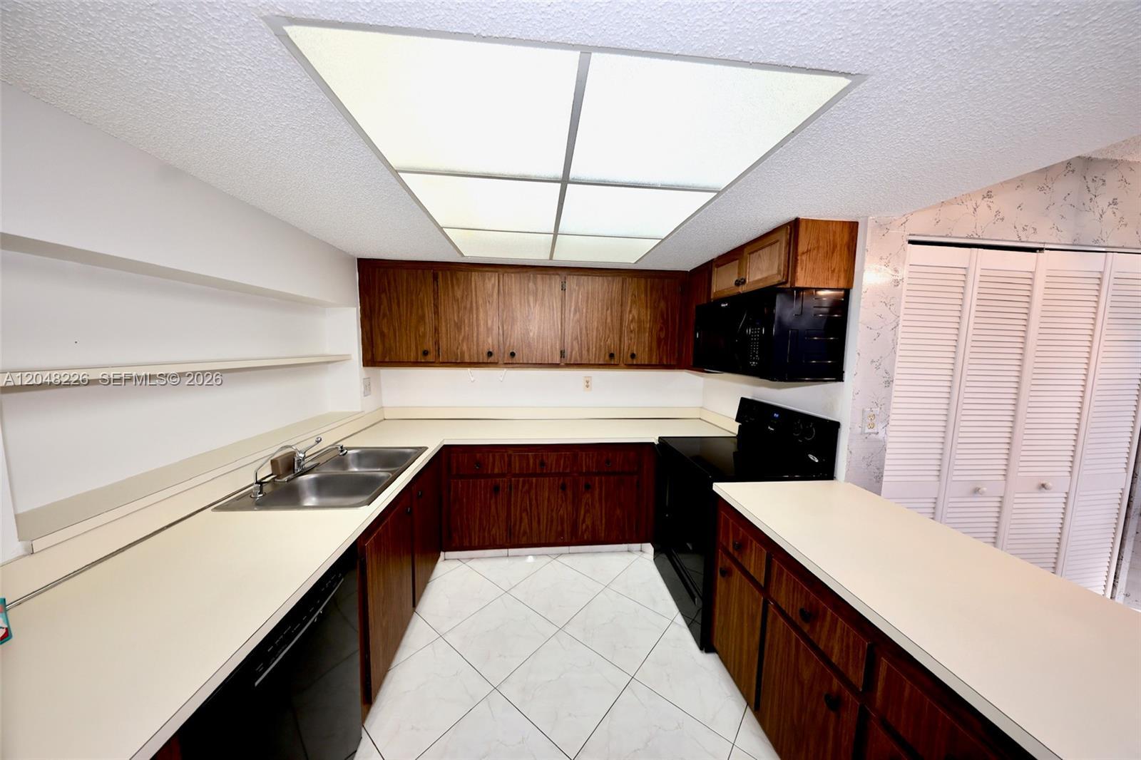 1831 Sabal Palm Dr # 208, Davie FL 33324 photo 4