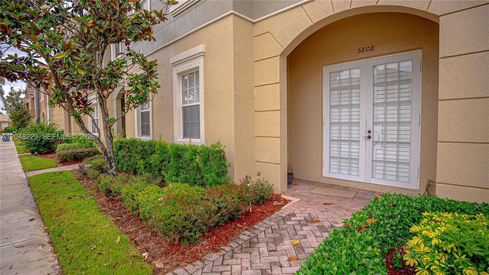 5808 Hampton Hills Blvd, Tamarac FL 33321 photo 3