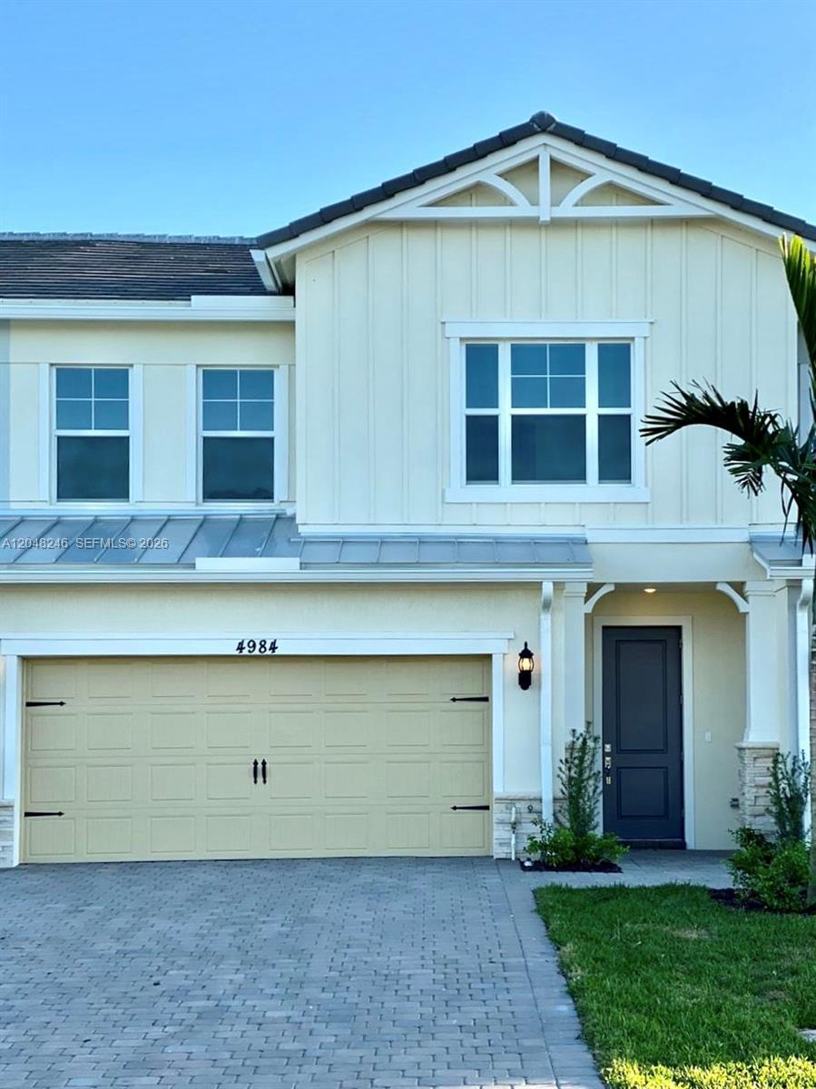 4984 Greenway Dr, Hollywood FL 33021 photo 3