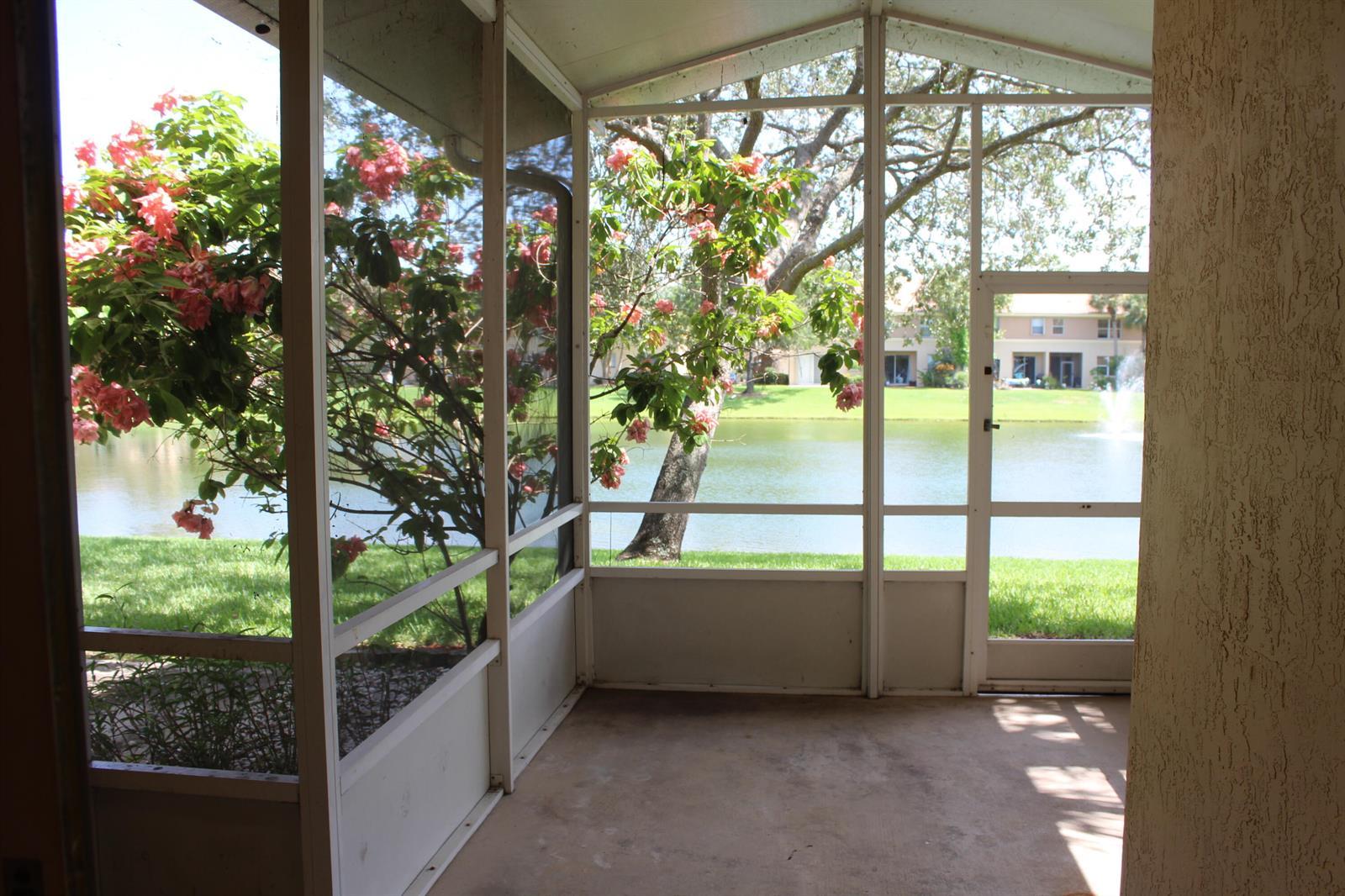 266 River Bluff Lane, Royal Palm Beach FL 33411 photo 4