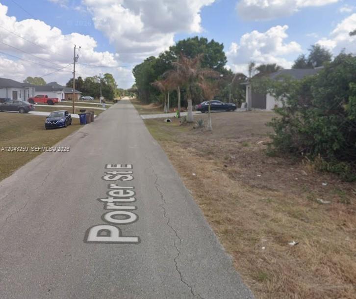 820 Porter ST E, Lehigh Acres FL 33974 photo 3
