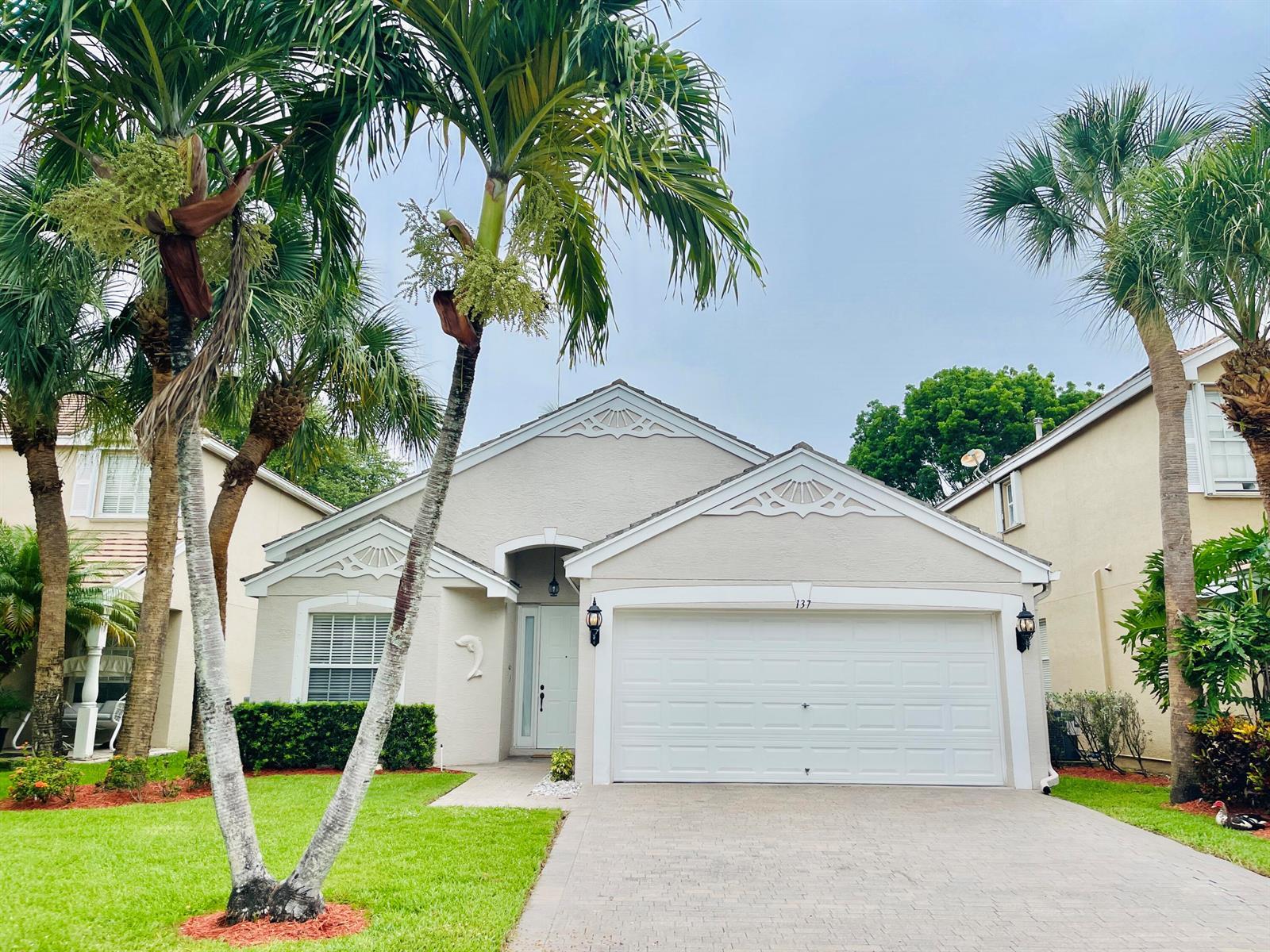 137 Canterbury Place, Royal Palm Beach FL 33414 photo 5