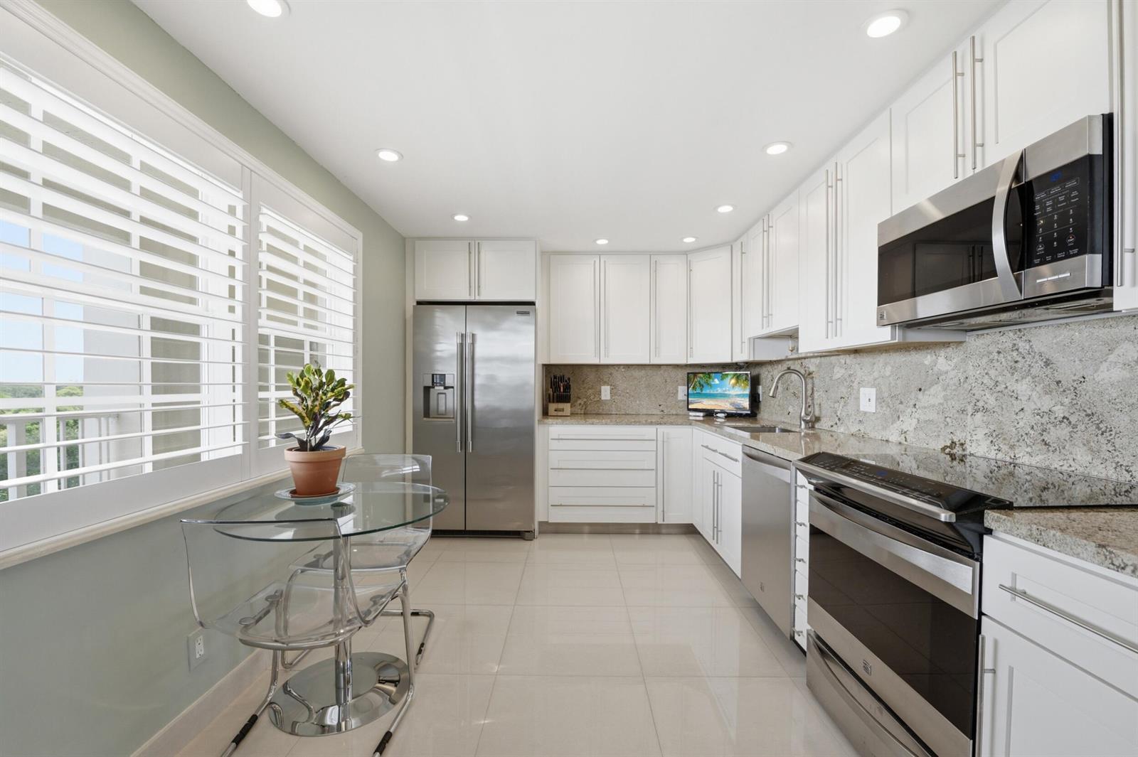 3510 Oaks Way # 703, Pompano Beach FL 33069 photo 5