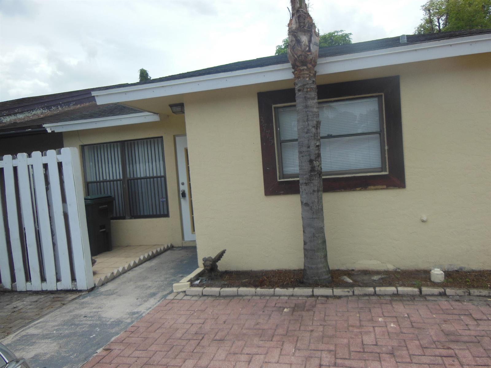 3775 Mil-run Court, FL 33463