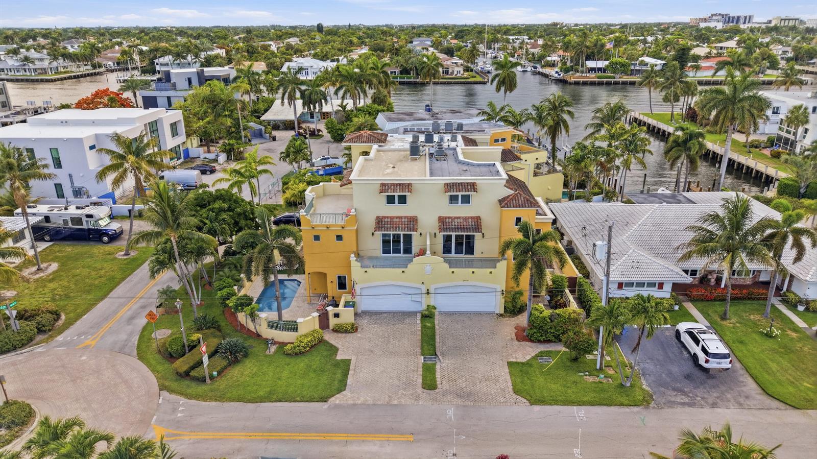 2601 NE 32nd Avenue, Fort Lauderdale FL 33308 photo 3