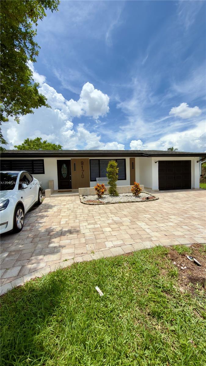 9170 NW 24th Pl, Sunrise FL 33322 photo 3